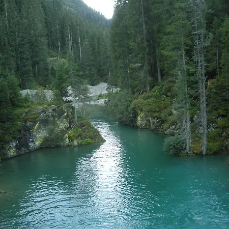 Haus Anton Schranz 아파트 장크트안톤암아를베르크